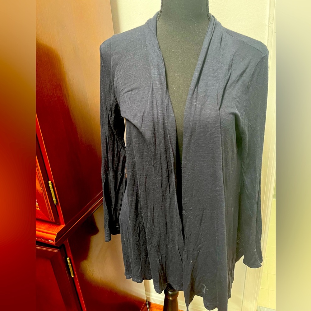 Tahari soft  navy summer weight drape cardigan